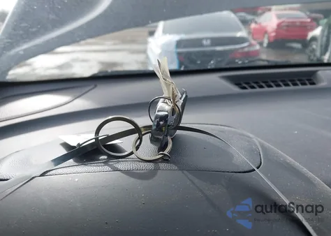 2018 Chevrolet Equinox Lt z USA, uszkodzony, nr VIN 2GNAXJEV4J6150445